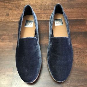 SOLD Dolce Vita DV Gray Blue Velvet Flat Sz 8
